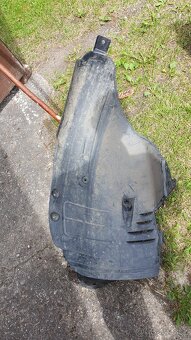 Podběhy přední W221 - 3