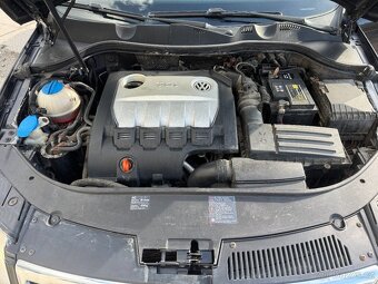 Volkswagen Passat Automat DSG-Parrot-Nová STK - 3