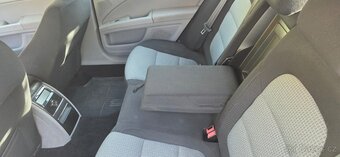 Škoda Superb 2011 2,0 Tdi manuál - 3