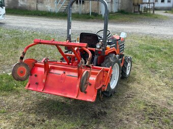 Malotraktor Kubota B72 s rotavatorem - 3