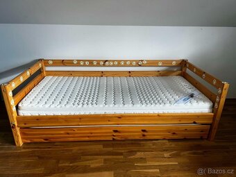 Prodám vysouvací postel + Dvě matrace - 3