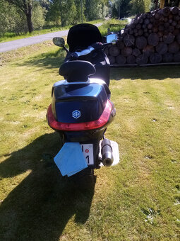 Piaggio X EVO 125 - 3