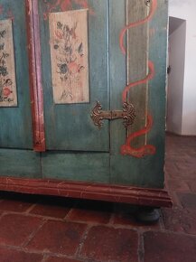 MALOVANÁ SKŘÍŇ Z ROKU 1799 - 3