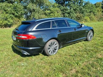 Jaguar XF Sportbrake 3.0D, 202kw, S paket, 19" disky - 3