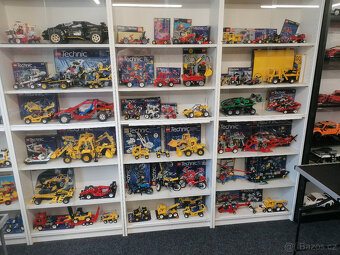 ROZPRODEJ SBÍRKY LEGO TECHNIC - 3