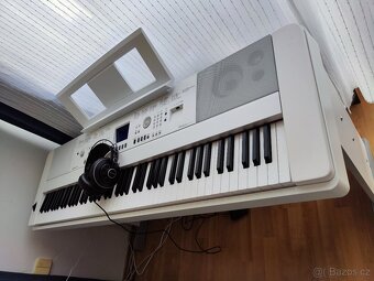 Digitální piano YAMAHA DGX 650 - 3