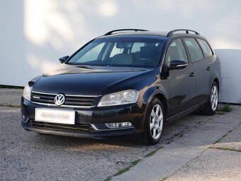 Volkswagen Passat 1.6 TDi , 77 kW nafta, 2011 - 3
