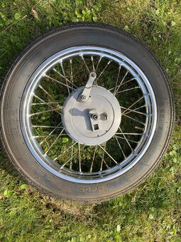 ORIGINÁL NEPOUŽITÉ PŘEDNÍ KOLO 16 NA MOTOCYKL JAWA ČZ - 3