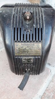Retro autotransformátor 120/220V, 300VA - 3