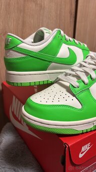 Nike Dunk Low "Green Strike" - 3