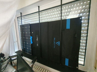 Generátor energie se 2 bateriemi a 2 solárními panely od BLU - 3