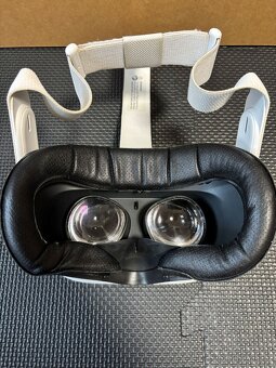 VR Oculus Quest 2 256 GB + hra Beat Saber - 3