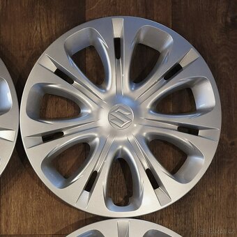 Prodám kryty kol Suzuki r16 B4301 - 3