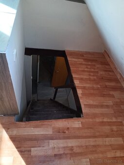 Pronajmu dvoupatrové 1+1 se zahradou v Aši - 3