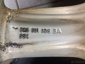 Nabízíme sadu použitých ALU disků Audi originál 8K0601025BA - 3