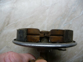 ČZ 125 C- brzdový štít kola - 3