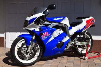 SUZUKI GSX-R 400 - 3