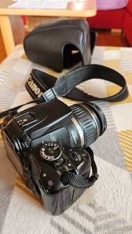 Zrcadlovka Canon 400D - 3