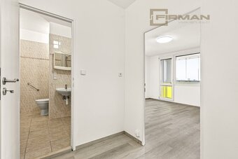Prodej 1kk po rekonstrukci s nadstandardní lodžií a krásným - 3