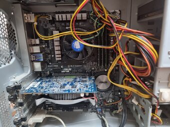 PC intel i5/ SSHD / 12GB RAM / HD5670 / LCD - 3