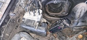 Abs jednotka audi Q7 4L 3.0 tdi 4L0614517A - 3