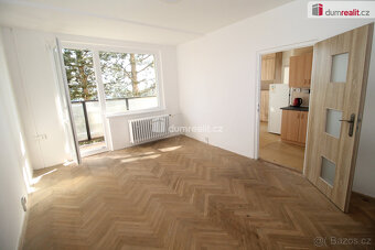 Udržovaný byt 2+1/2B se dvěma balkony a sklepem po částečné - 3