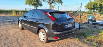Ford Focus 1.8 benzin 2006 na náhradní díly nebo k opravě - 3
