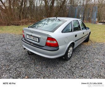 Opel Vectra 1.6i 16V - 3