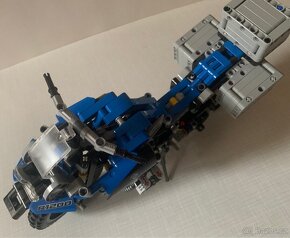 Lego Technic 42063 BMW R 1200 GS Adventure - 3