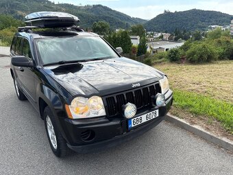JEEP GRAND CHEROKEE 4x4 3.7 L V6 LAREDO dovoz USA - 3