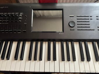 Korg KRONOS X 73 - Profesionální hudební Workstation - 3