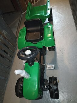 Dětský šlapací traktor s vlečkou - 3