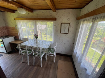 Útulná chata u lesa s pozemkem v osobním vlastnictví- Hronov - 3