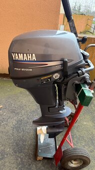 Lodni motor Yamaha 5 (8)hp 4takt 2 valec, top stav - 3