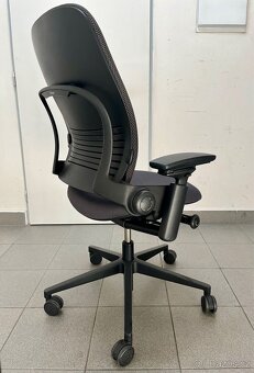 kancelářská židle Steelcase Leap v2 - 3