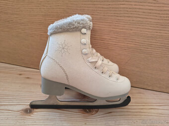 DÍVČÍ BRUSLE vel.32 - 3