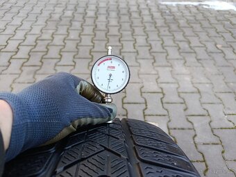 225/60/17 zimní pneu pirelli - 3