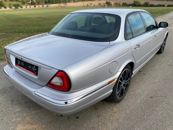 Jaguar XJR 4.2 V8 291kw Automat+Serviska - 3