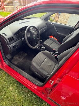 Škoda Octavia 1.6 Tour ročník 2008 - 3