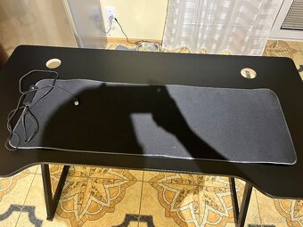 Prodám herní stůl / PC stůl - 3