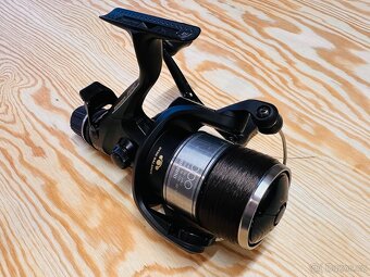 NAVIJÁK SHIMANO BAITRUNNER AERO 6000 RE - 3