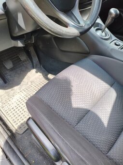 Honda Civic VIII (8g) Hatchback, 1,4 73kw - 3