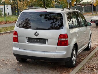 Touran 2.0Tdi DSG Automat BiXenony Webasto Parktronik Zaves - 3