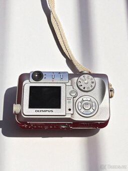 Olympus CAMEDIA C-50 Zoom - 3