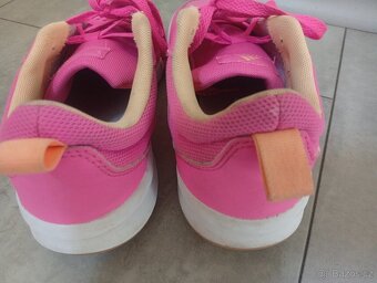 Dívčí obuv tenisky Adidas vel 38 a 2/3 - 3