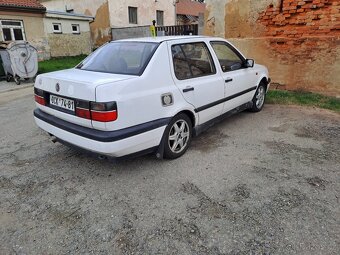 VW Vento 1.9D - 47Kw - 3