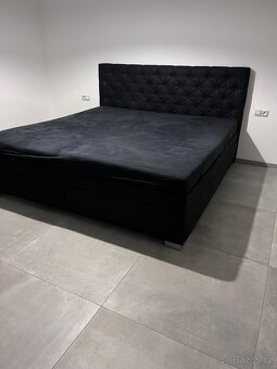 Manželská postel 200x200 včetně roštů a matrací - 3
