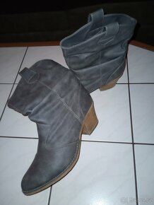 Nové kožené kozačky vel.43, špatně zvolená velikost - 3