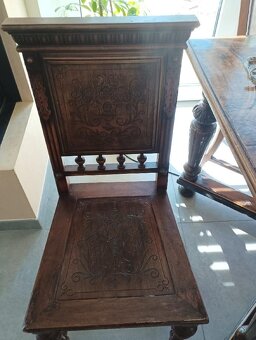 Prodám tuto starožitnou sestavu stůl+4 židle - 3