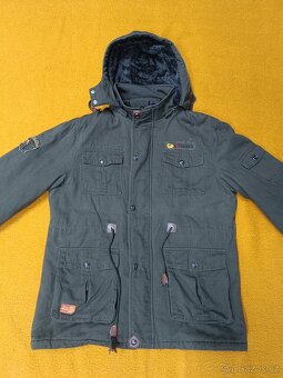 Zimní vojenská bunda s kožíškem - 3